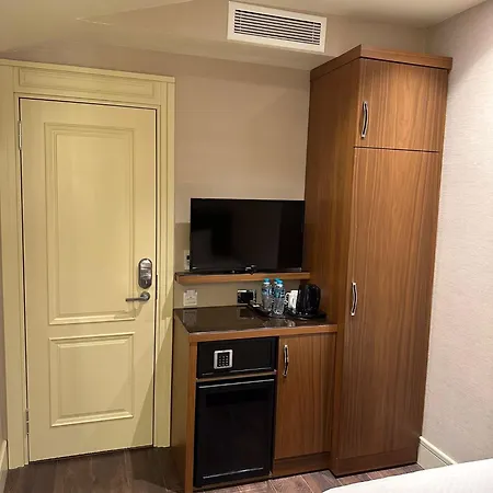 Отель Dareyn Boutique